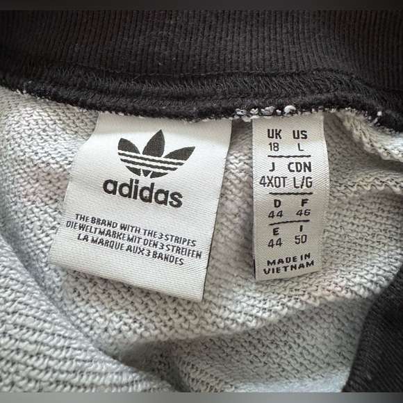 Adidas Floral Crew Neck Large - Picture 9 of 10